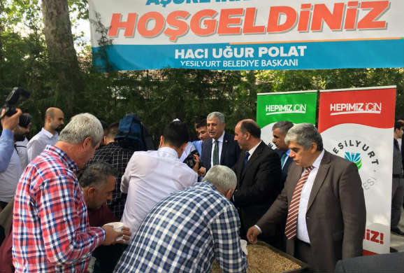 Yeşilyurt Belediyesinden 165 Camide 100 Bin Vatandaşa Aşure İkramı