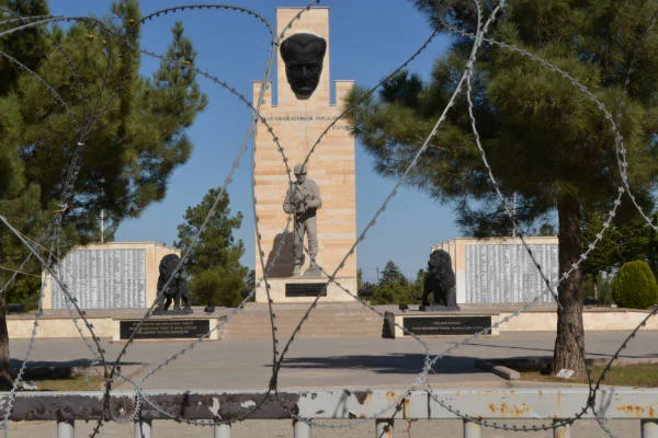 Selahattin Sarıoğlu : Şoför Okulundaki Anıt Şehir Merkezine Taşınsın