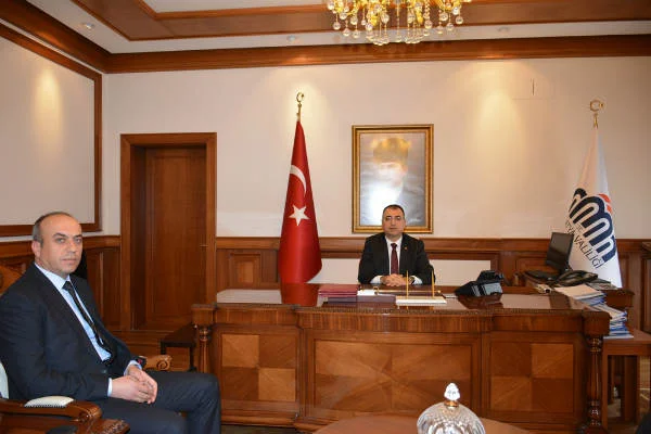 MTA Bölge Müdür V. Uğur Çakar, göreve başlaması münasebeti ile Vali Mustafa Toprak’ı makamında ziyaret etti.