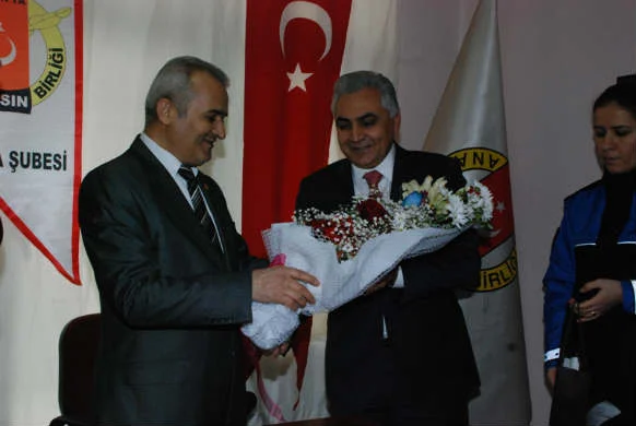 Malatya İl Emniyet Müdürü Dr.Ömer Urhal , 10 Ocak Çalışan Gazeteciler Günü nedeniyle Anadolu Basın Birliği Malatya Şubesini Ziyaret Etti.