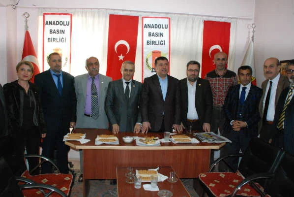 Milletvekili Veli Ağbaba  Anadolu Basın Birliğini Ziyaret Etti