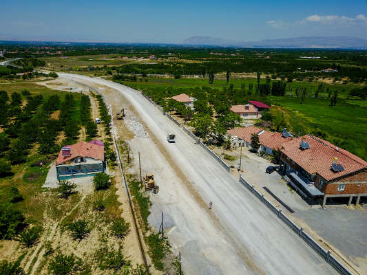 Kuzey kuşak yolunun önemli akslarından biri olan ve Malatya’yı Dilek mahallesine bağlayan 10 kilometre uzunluğundaki yolda