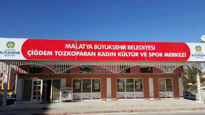 Malatya Büyükşehir Belediyesi Çiğdem Tozkoparan Kadın Kültür ve Spor Merkezi bünyesinde açılan kurslara kayıt işlemleri devam ediyor.