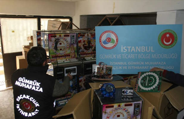 242 adet Kumar Makinası Ele Geçirildi