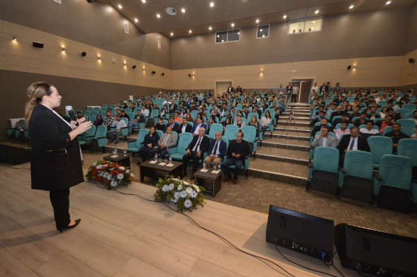 Rektör Prof. Dr. Karabulut: “Öğrencilerim mezun olurken ne yapacağını bilecek”