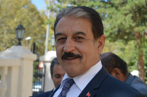 Şevket Keskin Sert Konuştu: Büyükşehir Belediyesinin şehir merkezindeki dükkanı ile yaklaşık 6 kilometre uzaklıktaki Çırmıhtı‘da dağlık alandaki arsa ile takas etmek sizce ahlaki mi, etik mi?