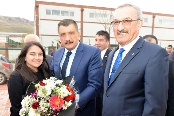 Başkan Gürkan, Özel Doğa Anadolu Lisesi Öğrencileri İle Bir Araya Geldi