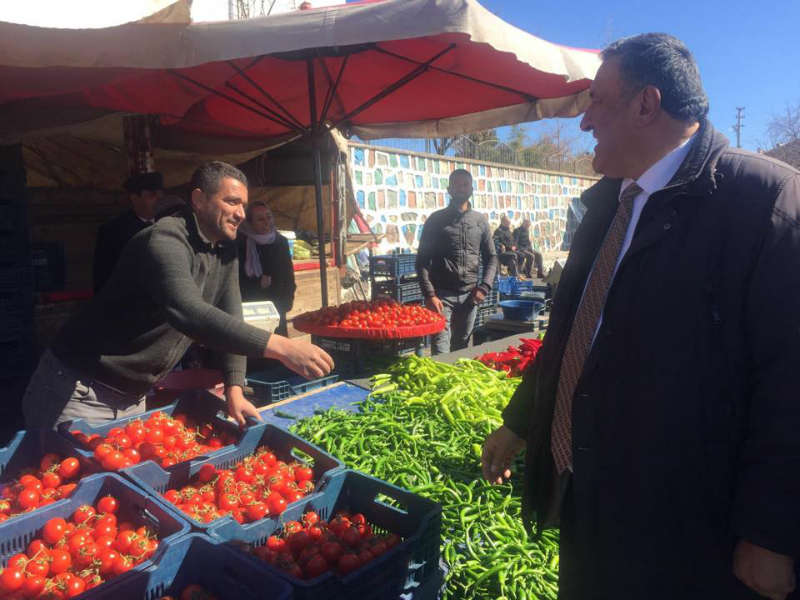 Anadolu’da Pazar yerleri yangın yerine döndü. Pazar tezgâhlarındaki etiket fiyatları her geçen hafta biraz daha artıyor