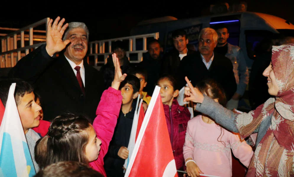 İYİ Parti Battalgazi Belediye Başkan Adayı Ali Ekinci seçim çalışmaları kapsamında Zafer Mahallesinde ve Kültür Mahallesinde açık hava toplantısı düzenledi.