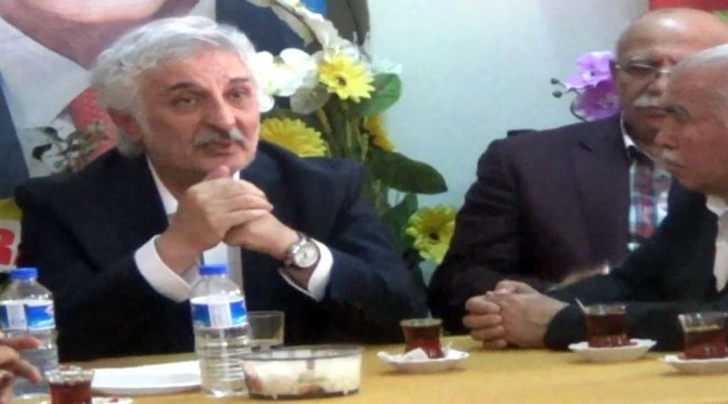 AK Parti 22-23 dönem Milletvekili Fuat Ölmeztoprak Akçadağ’da  Partilerin Seçim Ofislerini  Ziyaret Etti