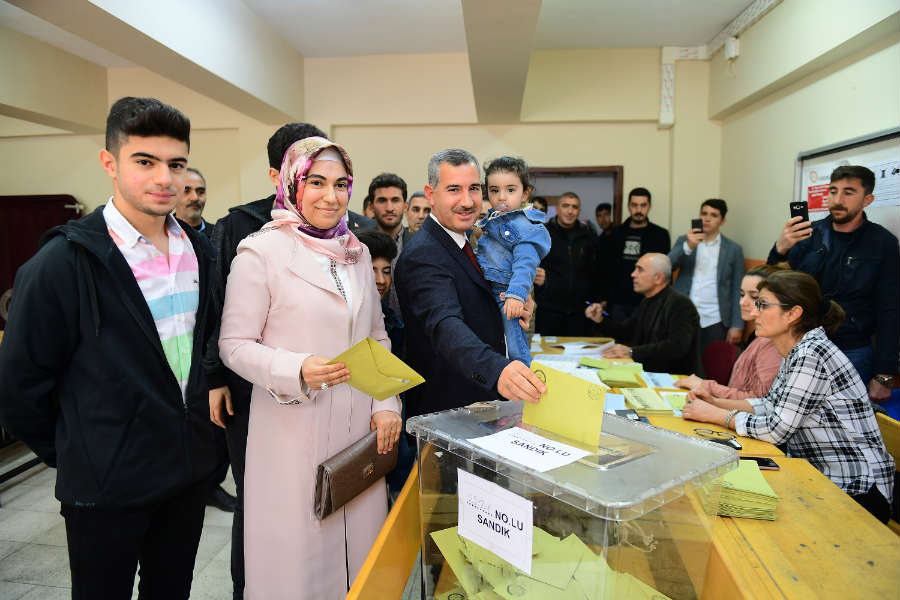 Çınar :Hemşerilerimizin Teveccühüne ve Güvenine Layık Olmak İçin 7/24 Çalışacağız