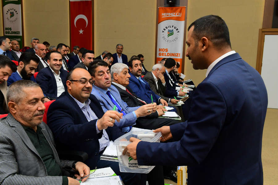 Yeşilyurt Belediyesi Meclis Başkanvekilliğine Naci Şavata Seçildi