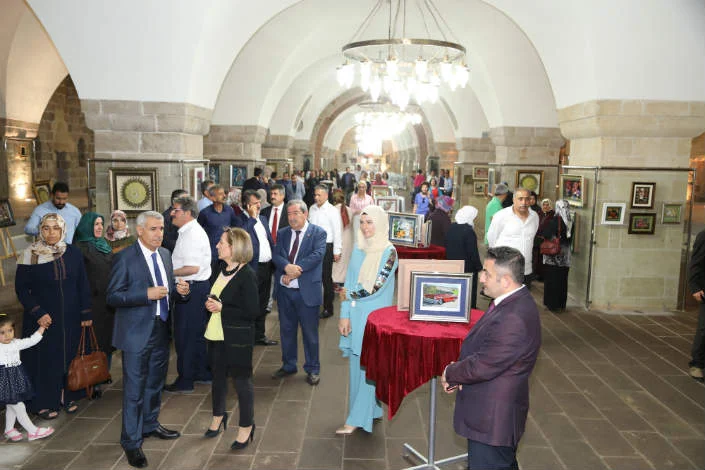 Güder, sanatın önemine dikkat çekerek, sanatsal çalışmalara ağırlık verilmesi gerektiğini söyledi.