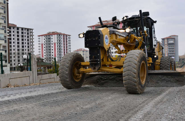 Güder, Battalgazi ilçesinde hizmet çıtasını yukarılara çıkarmanın gayreti içerisinde olacaklarını belirtti.