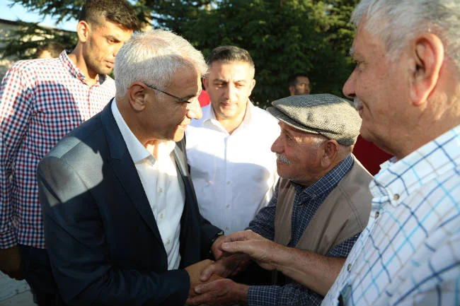 Battalgazi Belediye Başkanı Osman Güder, Kurban Bayramı dolayısıyla güne Ulu Cami’de Bayram Namazı kılarak başladı