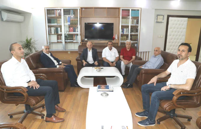Battalgazi Belediye Başkanı Osman Güder, Malatya İl Müftüsü Veysel Işıldar’a hayırlı olsun ziyaretinde bulundu. @battalgazibeltr @osmangudertr #malatya