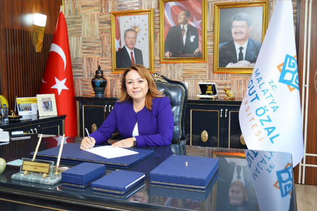 Rektör Karabulut; “1071’deki kararlılık ve duruş, milletimizin 2071 hedefi içinde bugün aynı”