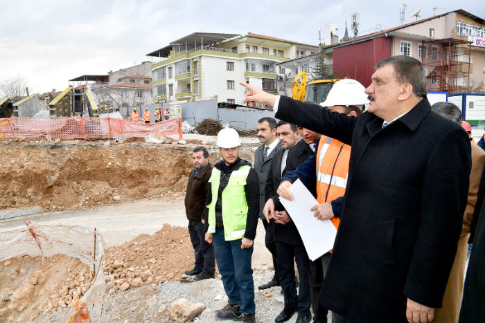 Gürkan , Yeni Devlet Hastanesi İnşaat Alanında İncelemede Bulundu