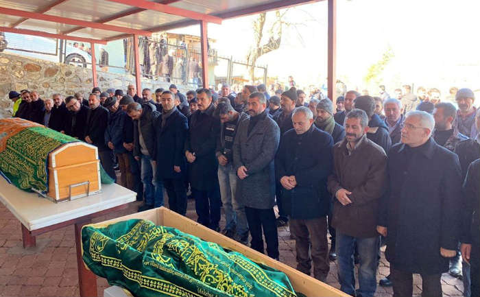 Başkan Avşar, Depremden Hasar Gören Doğanyol Ve Pütürge İlçesini Ziyaret Etti