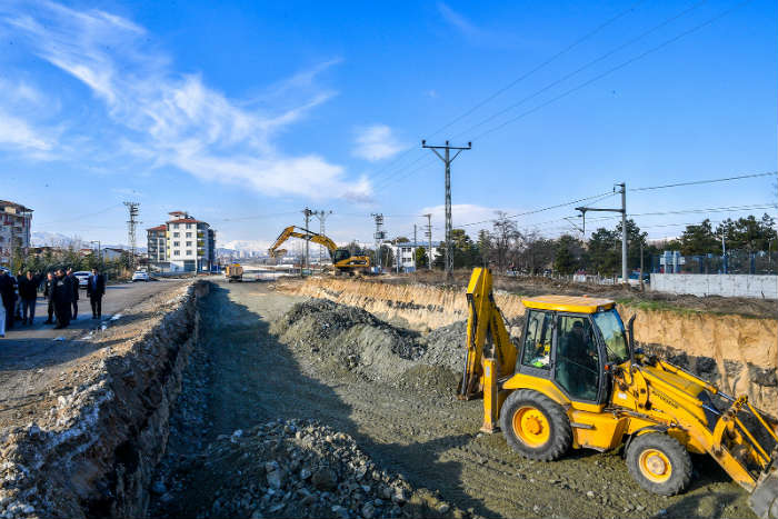 Sivas Bağlantı Yolunun 2.5 Km Bölümü Tamamlandı