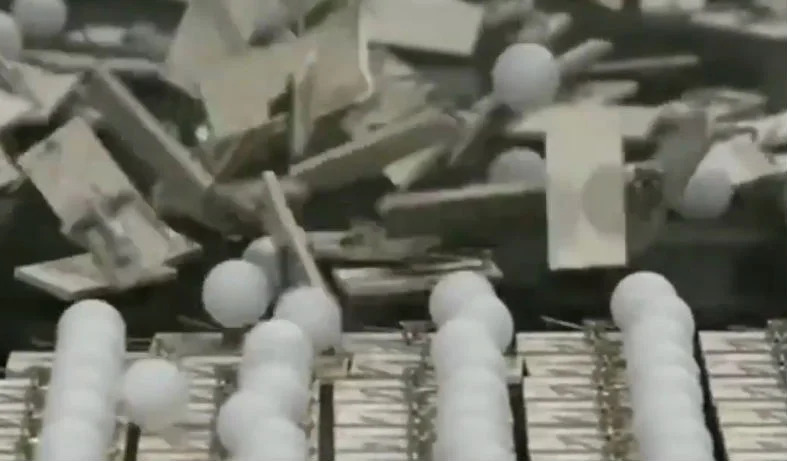 Sosyal mesafenin önemini anlatan bir video