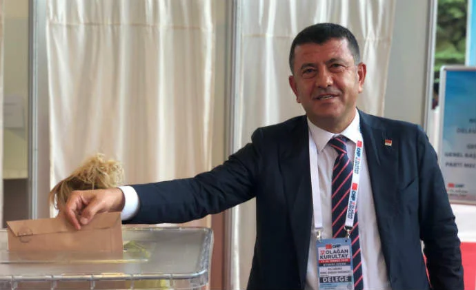 Ağbaba bu sonuçla 2012 den beri üst üste 5. Kez parti meclisi üyeliğine seçilmiş oldu.