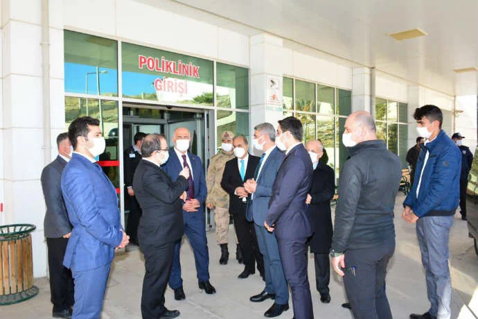 Vali Aydın Baruş Hekimhan’da Muhtarlarla Bir Araya Geldi