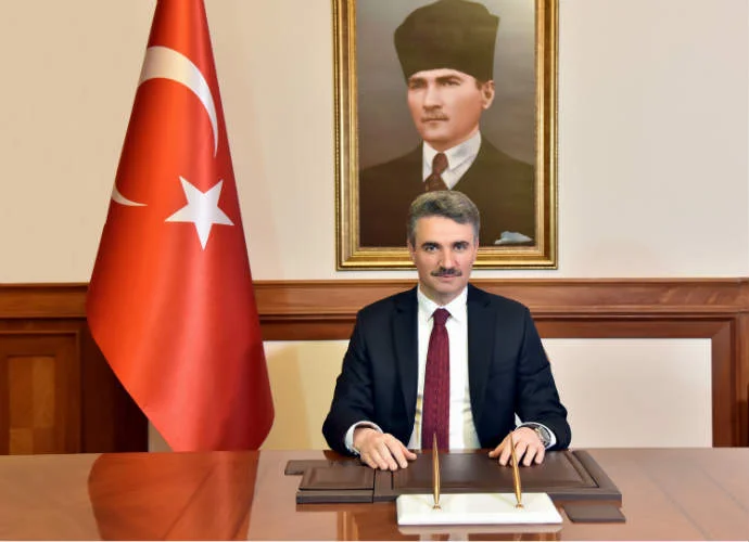 Sayın Valimiz Aydın Baruş’un Yeni Yıl Kutlama Mesajları