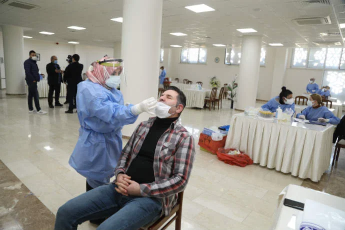 Battalgazi Belediyesi, salgın kapsamında sahada 7/24 hizmet veren ve hizmet binasında