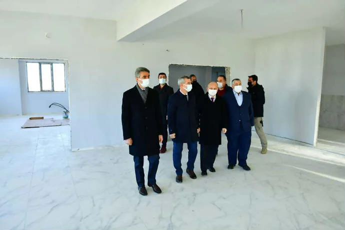 Hâyırlar Kalıcı, Ömürler Geçicidir