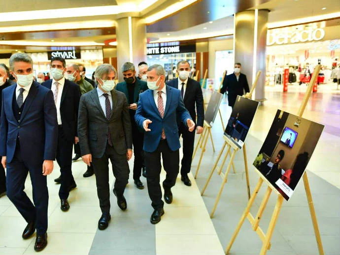 Covid-19’un Etkilerini Sanatın Etkileyici Yönüyle Ön Plana Çıkarttık”