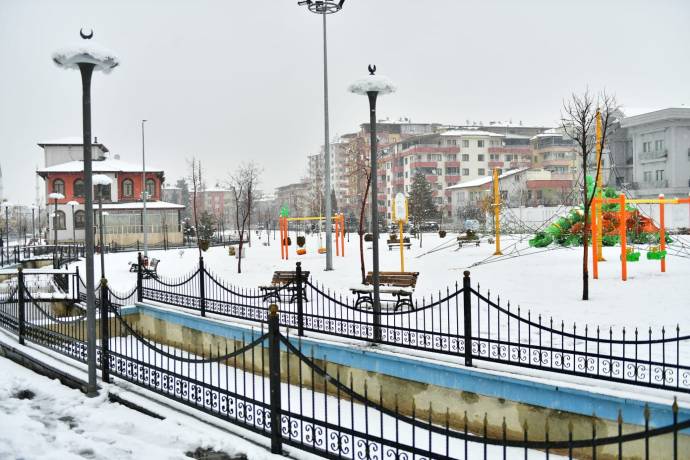 Yeşilyurt’ta Kartpostallık Görüntüler Hâkim