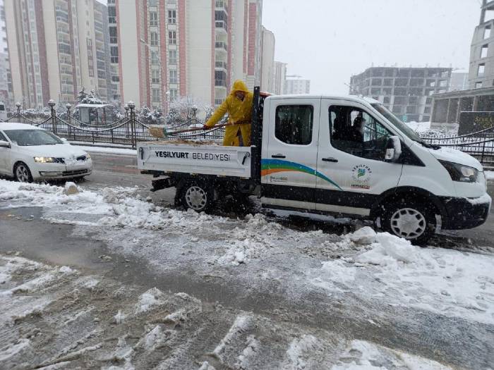 Ekiplerimiz Canla Başla Çalışıyor