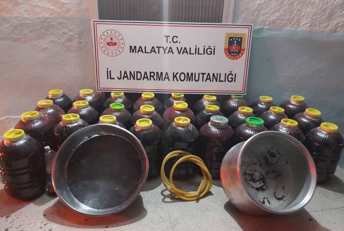 Malatya Jandarması Kaçak Alkol Üretimi Yapılan Eve Operasyon Düzenledi