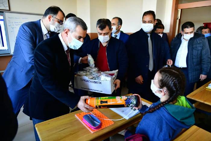 Sağlıklı ve Başarılı Bir Eğitim Dönemi Temenni Ediyorum