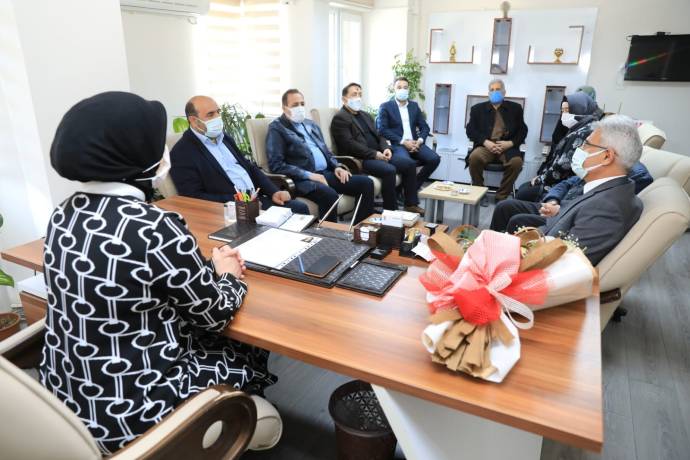 Battalgazi Belediye Başkanı Osman Güder, hayırlı olsun ziyaretleri kapsamında