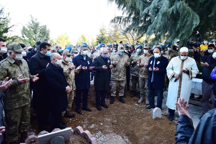 Şehit Astsubay Çavuş Semih Özbey Son Yolculuğuna Uğurlandı