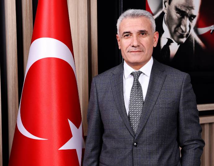 Başkan Güder, “Çanakkale Zaferi, inancın, azmin, kararlılığın, birlik ve beraberliğin simgesidir” dedi.