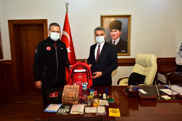 AFAD İyileştirme Daire Başkanı Mustafa Esin, Vali Aydın Baruş’u Ziyaret Etti