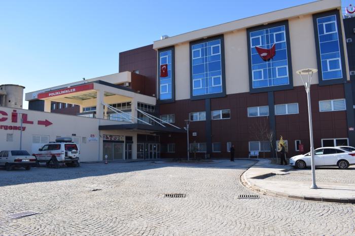 AK Partili Başkan Hastane personelini bıçakla yaraladı