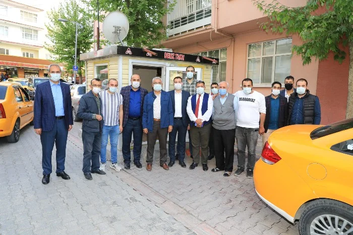 Başkan Güder, “Taksici esnafımızın memnuniyeti bizim memnuniyetimiz