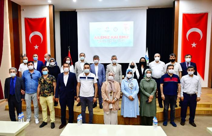 Fetih Aileden Başlar’ temalı ‘Aileyi Korumak Fethimizdir’ projesi için tanıtım toplantısı düzenlendi.  