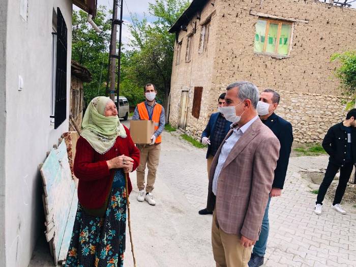 Annelerimiz; İlk Öğretmenimiz, En Büyük Hazinemizdir