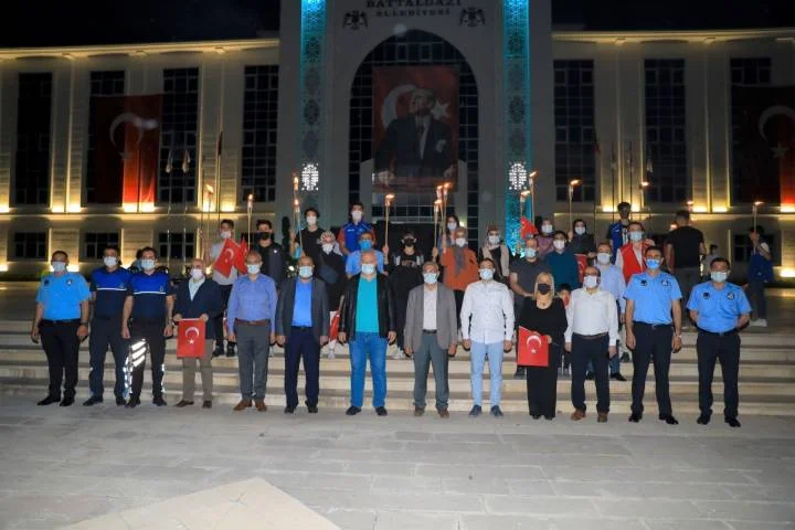 19 Mayıs Atatürk’ü Anma, Gençlik ve Spor Bayramı’nın 102. Yıldönümü, Battalgazi Belediyesi tarafından düzenlenen programlarla coşkuyla kutlandı.