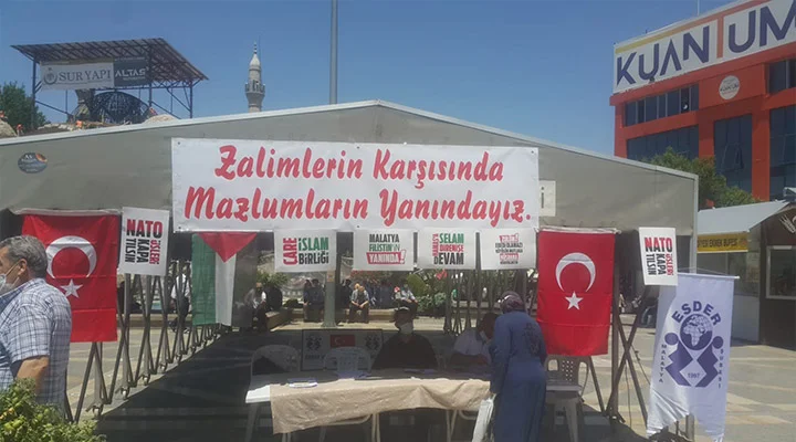 Malatya da Yeni Cami meydanında imza kampanyası büyük bir katılımla devam ediyor.