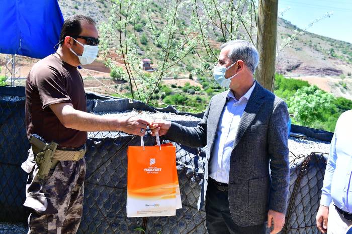 Başkan Çınar’dan Güvenlik Güçlerine Moral Ziyareti