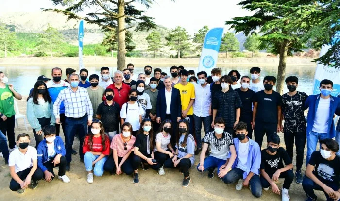 Gençlik ve Spor Yatırımlarında Büyük Mesafeler Aldık