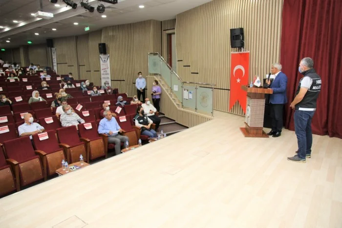 ‘En İyi Narkotik Polisi Anne’ projesi kapsamında Battalgazi Belediyesi personellerine eğitim semineri düzenlendi.