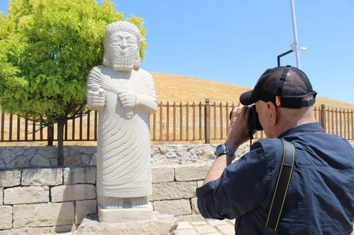 Malatya’ya gelen fotoğraf severler, Medeniyetin Kalbi Battalgazi’nin tarihi mekanlarını gezdi.