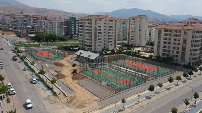 Yeşilyurt’u Spor Kenti Yapma Yolunda Ciddi Adımlar Atıyoruz